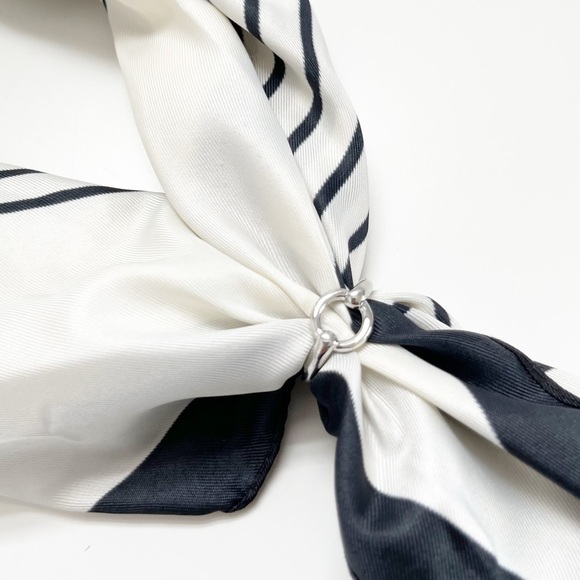 NWT Silver Tone Scarf Ring - Picture 4 of 7